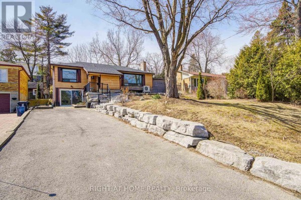 326 Jaybell Grove, Toronto, ON, photo 2