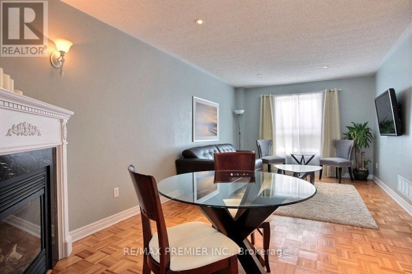 Mud room - 326 John Deisman Boulevard, Vaughan, ON L6A3H2 Photo 4