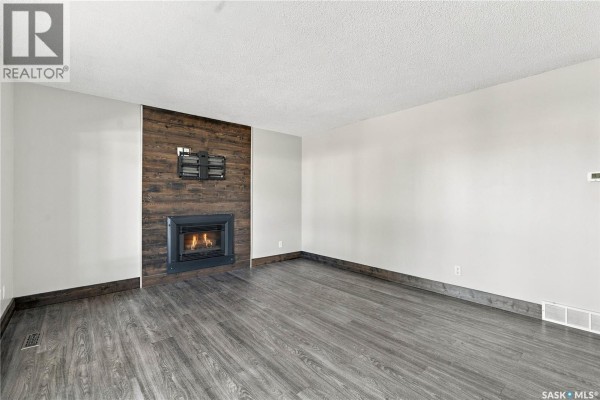 Family room - 326 Vancouver Avenue N, Saskatoon, SK S7L3P6 Photo 5