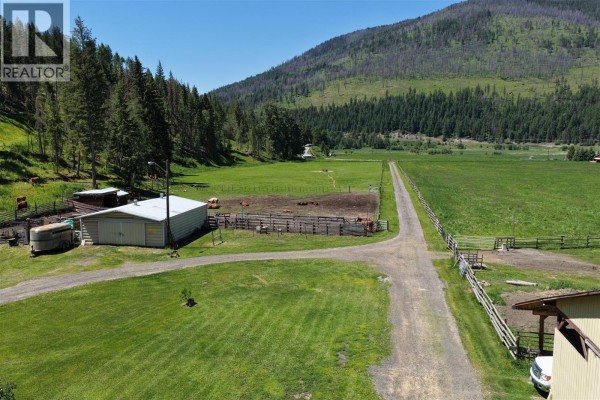 3260 Mcgillivray Creek Road, Kamloops, BC, photo 2