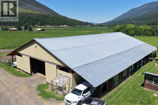 3260 Mcgillivray Creek Road, Kamloops, BC, photo 3