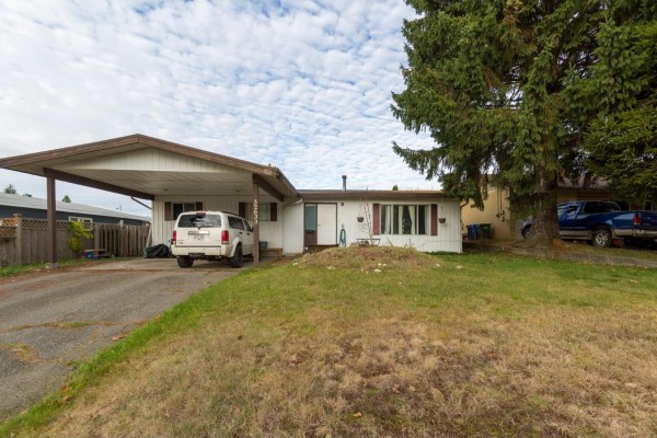 32633 Marshall Road, Abbotsford, BC V2S4N6 Photo 2