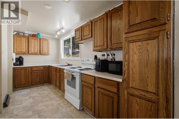 3265 Firdale Drive, Williams Lake, BC V2G5C2 Photo 2