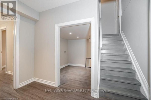 3265 Topeka Drive, Mississauga, ON L5M7V1 Photo 3