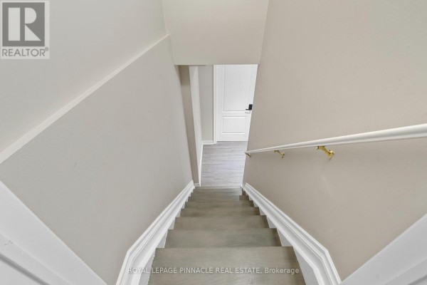 3265 Topeka Drive, Mississauga, ON L5M7V1 Photo 4