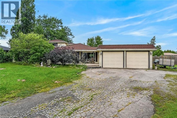 Primary Bedroom - 3266 Golf Club Road, Glanbrook, ON L0R1P0 Photo 2