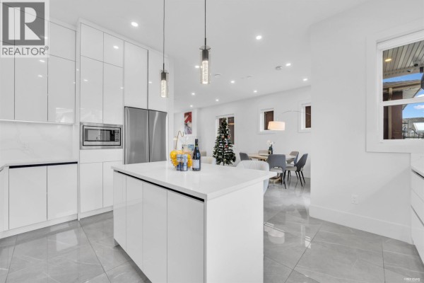 3267 E 29th Avenue, Vancouver, BC V5R1W4 Photo 4