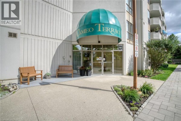 3267 King Street E Unit# 505, Kitchener, ON, photo 2