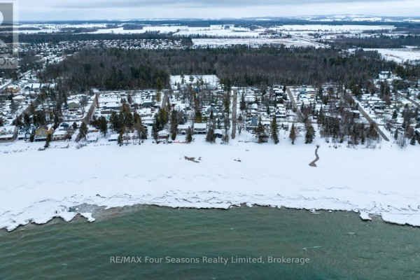 3267 Mosley Street, Wasaga Beach, ON, photo 2