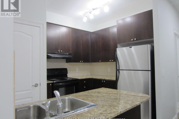 Dining room - 327 - 8201 Islington Avenue, Vaughan, ON L4L9S6 Photo 2