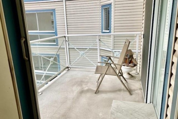 327 12101 80 Avenue, Surrey, BC V3W5V6 Photo 5