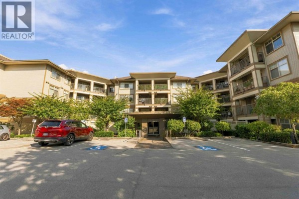 327 12248 224 Street, Maple Ridge, BC V2X8W6 Photo 2