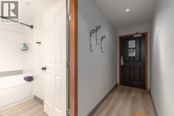 327 4369 Main Street, Whistler, BC V8E1B7 Photo 5