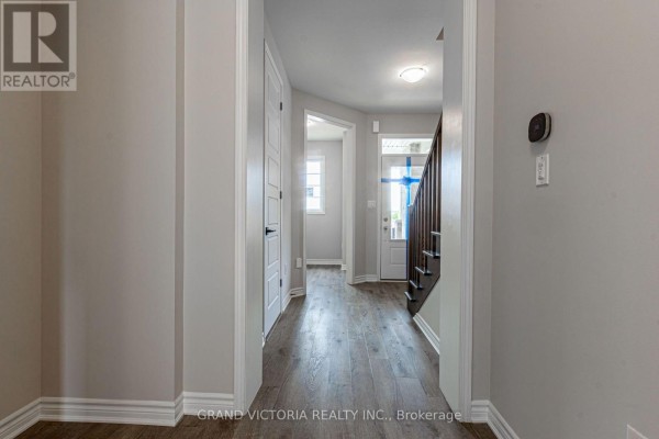 Bedroom - 327 Humphrey Street, Hamilton, ON L8B1X5 Photo 4