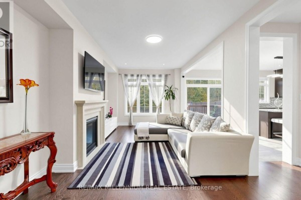 327 Mactier Drive, Vaughan, ON L4H4R1 Photo 3