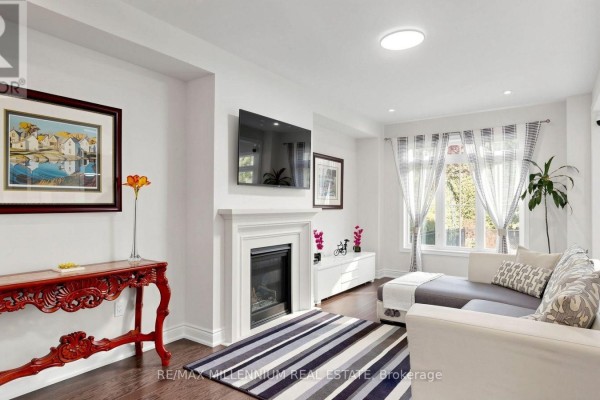 327 Mactier Drive, Vaughan, ON L4H4R1 Photo 5