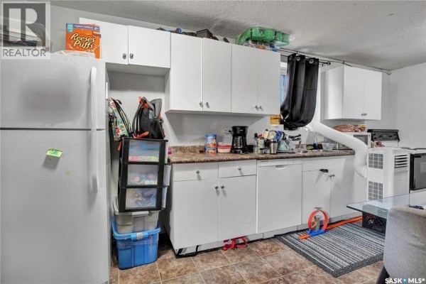 327 S Avenue S, Saskatoon, SK, photo 3