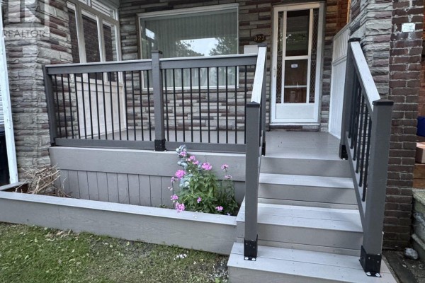 327 Springdale Boulevard, Toronto, ON, photo 2