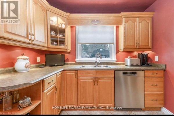 327 Victoria Avenue, Belleville, ON K8N2E2 Photo 4