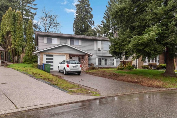 3273 Cheam Drive, Abbotsford, BC V2T4Y8 Photo 3