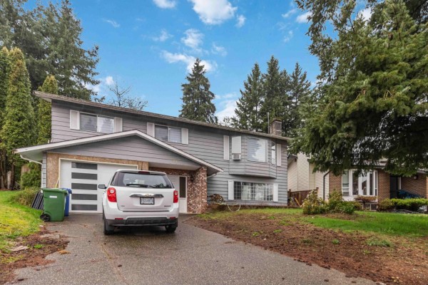 3273 Cheam Drive, Abbotsford, BC V2T4Y8 Photo 4