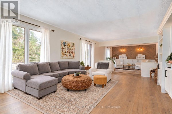 Family room - 3274 Liah Lane, Innisfil, ON L9S2B4 Photo 4