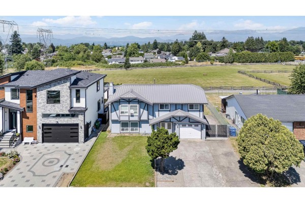 32745 Okanagan Drive, Abbotsford, BC V2T4Z4 Photo 2