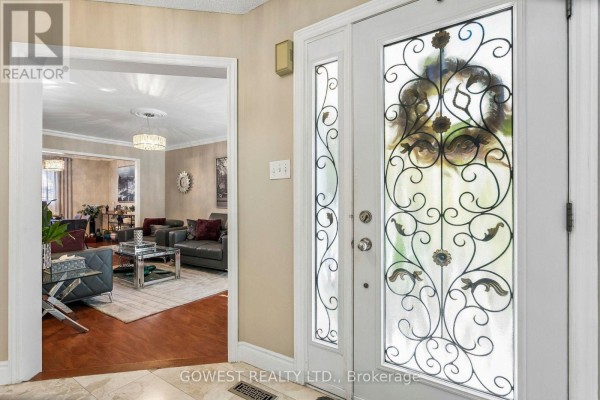Family room - Main - 3275 Dragon Drive, Mississauga, ON L5B3H6 Photo 4
