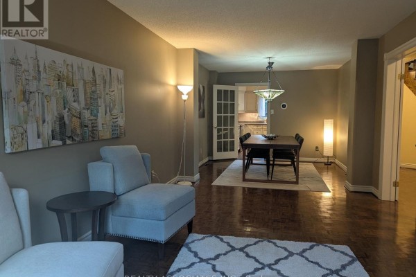 Family room - 3279 Charlebrook Court, Mississauga, ON L5L5B4 Photo 5