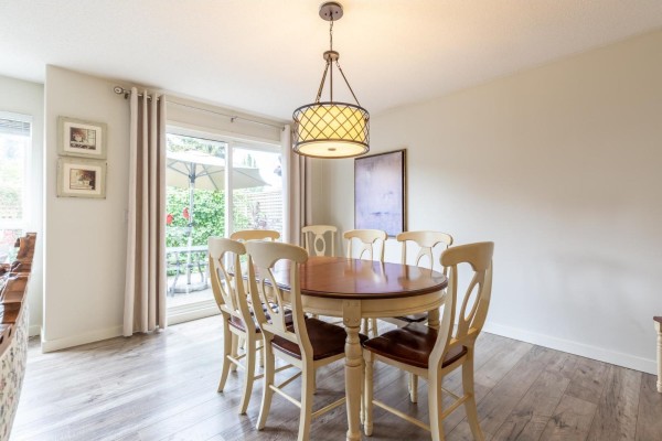 328 13888 70 Avenue, Surrey, BC V3W0R8 Photo 5