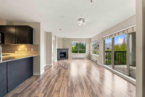328 8915 202 Street, Langley