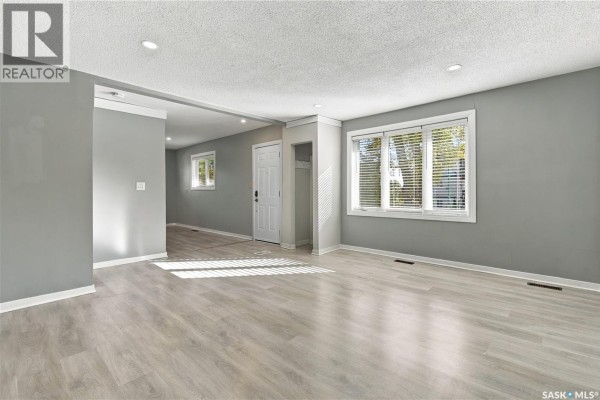 Bedroom - 328 College Avenue E, Regina, SK S4N0V8 Photo 5
