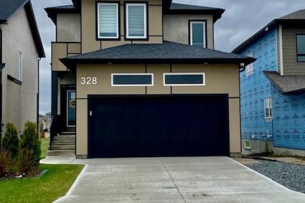 328 Desrosiers Drive E, Winnipeg