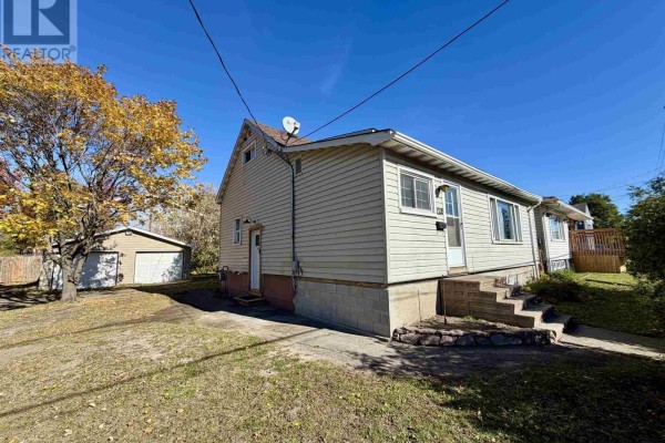 Dining room - 328 Mcnabb St, Sault Ste  Marie, ON P6B1Y6 Photo 2