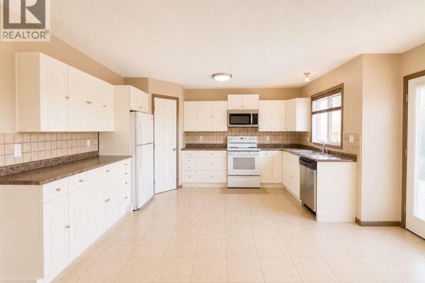 3pc Bathroom - 328 Stephenson Drive, Grande Cache, AB T0E0Y0 Photo 4