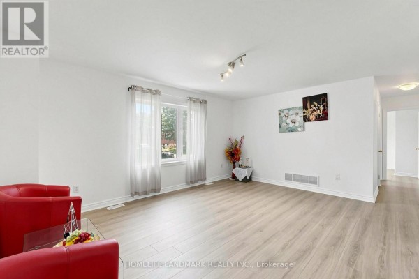 328 Winnifred Drive, Georgina, ON L4P3B5 Photo 3