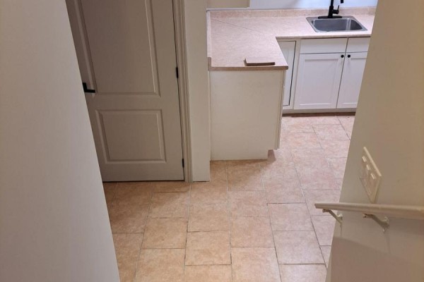Bathroom - 3281 Sunlight Street, Mississauga, ON L5M0G7 Photo 2