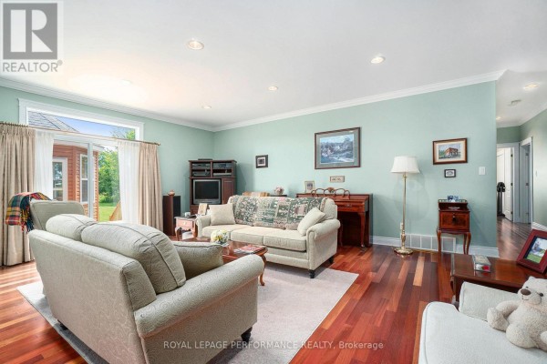 Laundry room - 3285 Broadway Avenue, North Stormont, ON K0C1C0 Photo 5