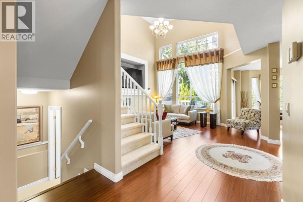 3285 Chartwell Green, Coquitlam, BC V3E3M9 Photo 4