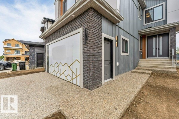 3287 Granville Dr Nw, Edmonton, AB, photo 3