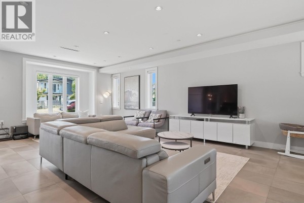 3287 Matapan Crescent, Vancouver, BC V5M4A9 Photo 4