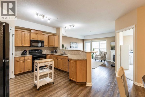 Kitchen - 329, 201 River Ridge Drive Nw, Medicine Hat, AB T1A8V5 Photo 4