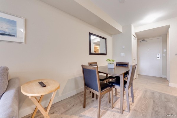 329 10838 City Parkway, Surrey, BC V3T5X9 Photo 5