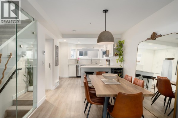 329 Garden Drive, Vancouver, BC V5L4Z1 Photo 5