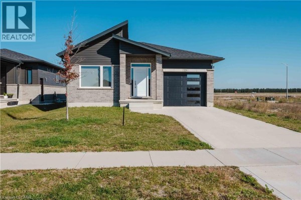 4pc Bathroom - 329 Mary Rose Avenue, Port Elgin, ON N0H2C3 Photo 2