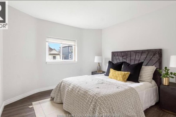 Living room - 329 Pierre Avenue Unit# Main, Windsor, ON N9A2J7 Photo 5
