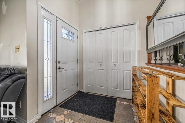 Kitchen - 329 Warwick Rd Nw, Edmonton, AB T5X4R1 Photo 3