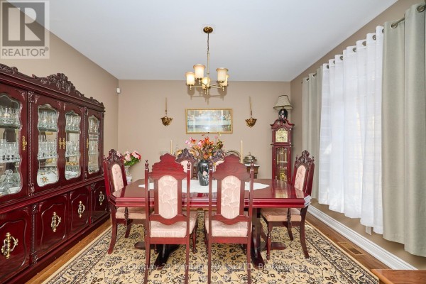 Living room - 3290 Evadere Avenue, Fort Erie, ON L0S1N0 Photo 5
