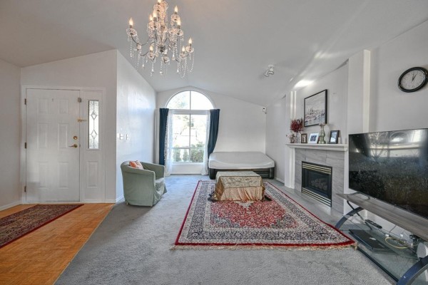 32948 10 Avenue, Mission, BC V2V2K3 Photo 4