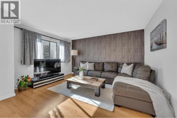 3295 Mountain Highway, North Vancouver, BC V7K2H4 Photo 5